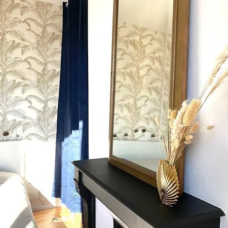 The Jungle Flat Apartment
